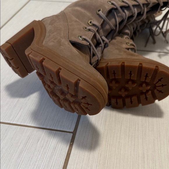 Timberland Women's Tan High Lace-Up Boots - Picture 5 of 5